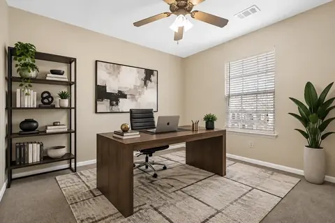 Office staged in the Modern style